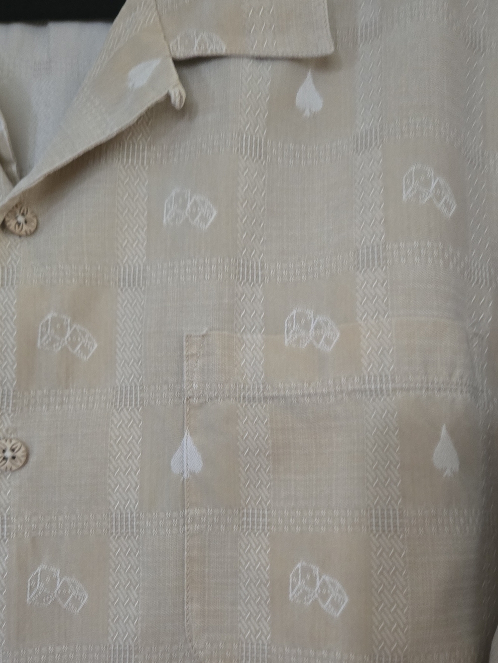 Collectible Tommy Bahama, Silk, short sleeve Camp/Aloha Shirt, casino print - Picture 6 of 13